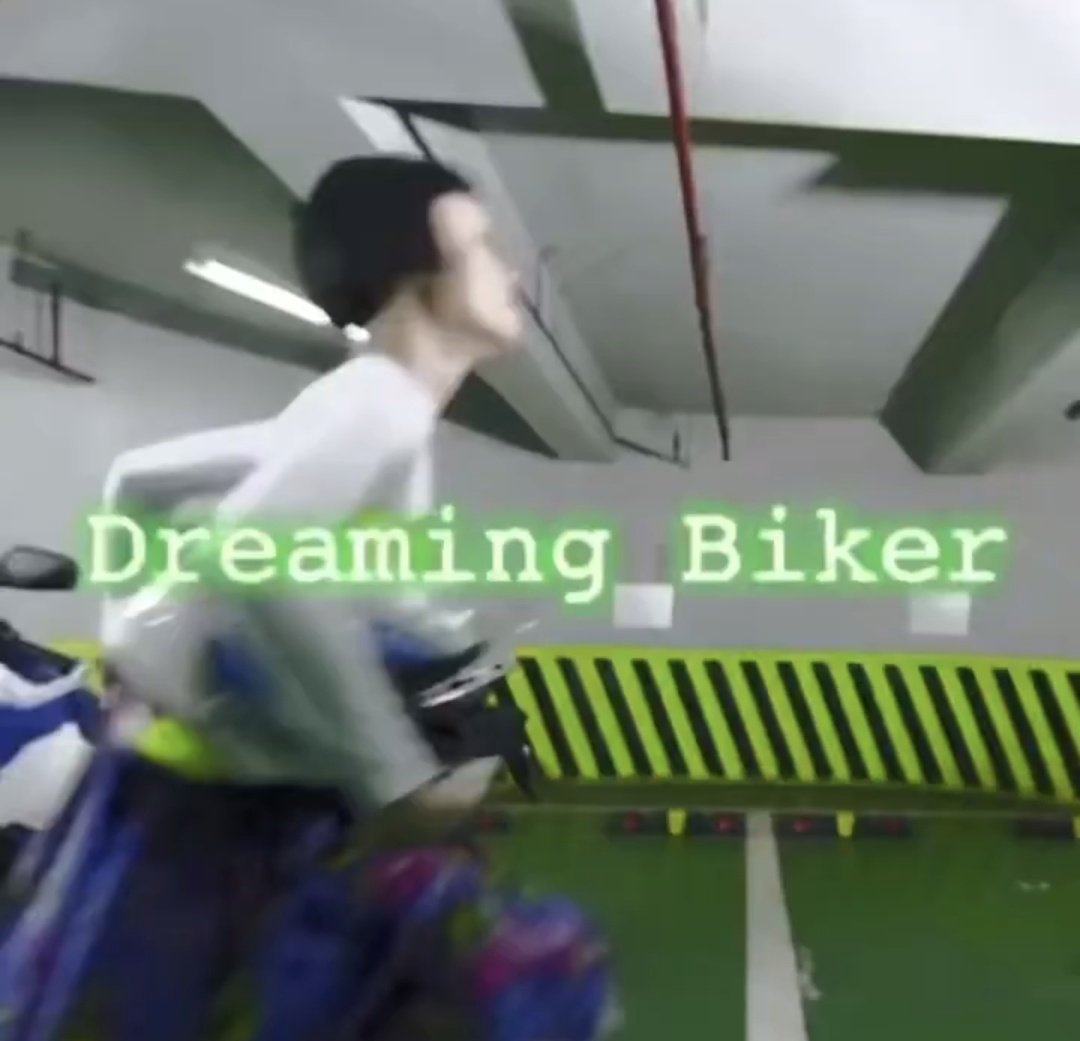 StarryGirly05's tweet photo. So the office + biker concept is something Serian Heu did back in 2019. 😭 https://t.co/XWl59aB5Ap