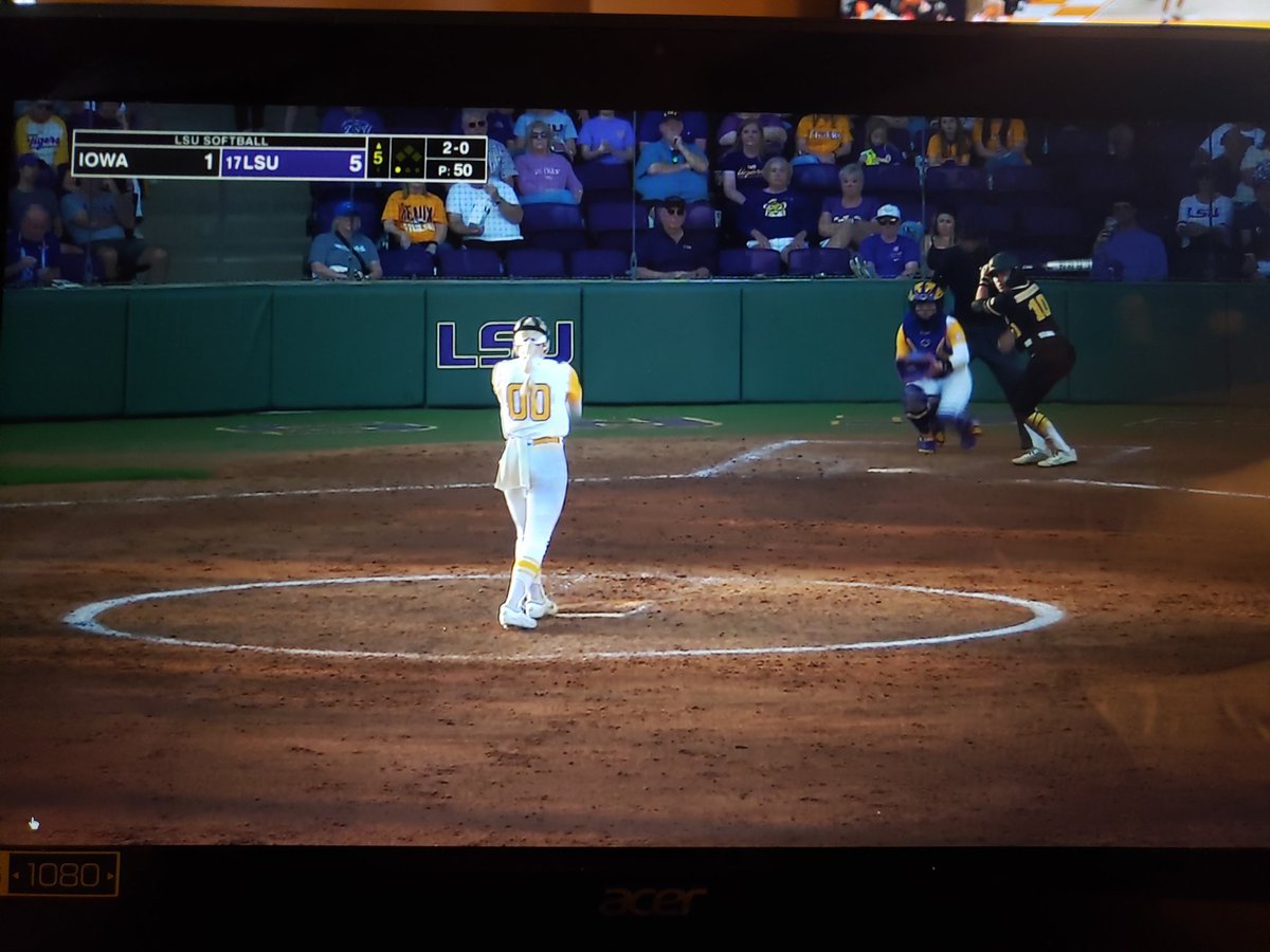 Chris Lowy tweet media