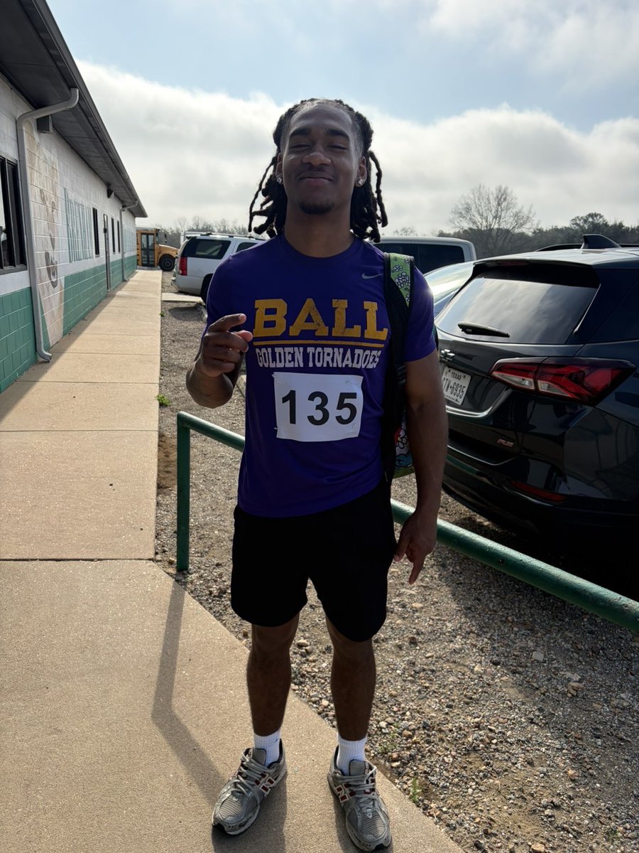 15torinpetteway's tweet photo. Attended BLINN community college today @BLINNFBRECRUIT 💙💙💙@Coach_RyanMahon @CoachAFeltonFC @CoachBraimer @Coachmwatkins1 @EddieCa73992124 @CoachOBrantley @NehemiahNoel2 @ShawnParish12 @CoachDre2025 https://t.co/GgcBffjWNA