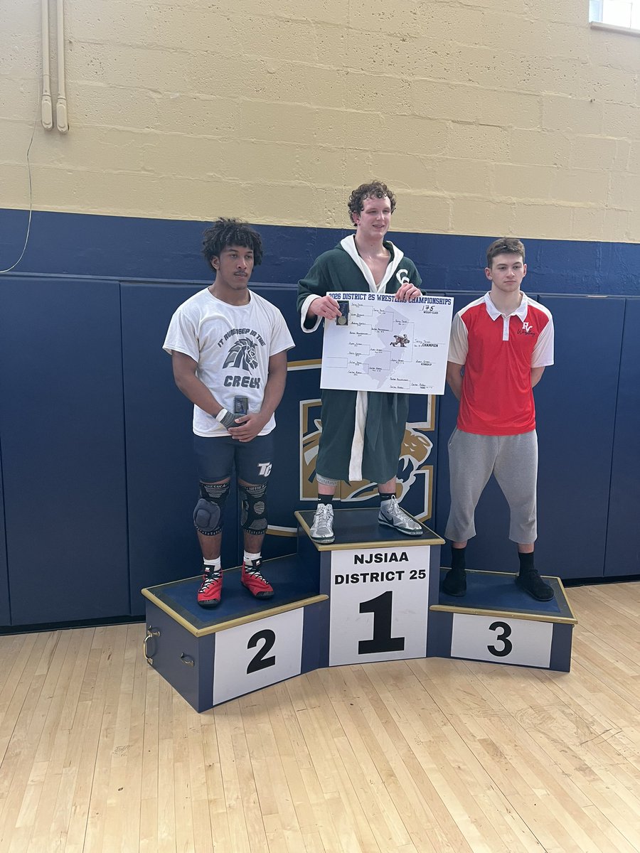 TimberWrestling's tweet photo. We had 4 guys advance to the Region 7 tournament. Regions start next Friday at Lacey High school. 
157- Matt Cordova  🥉 
175- Zyeir Green  🥈 
190- Eli Green 🥈 
215- Julian McCray 🥉 https://t.co/eNWyjBLr4a