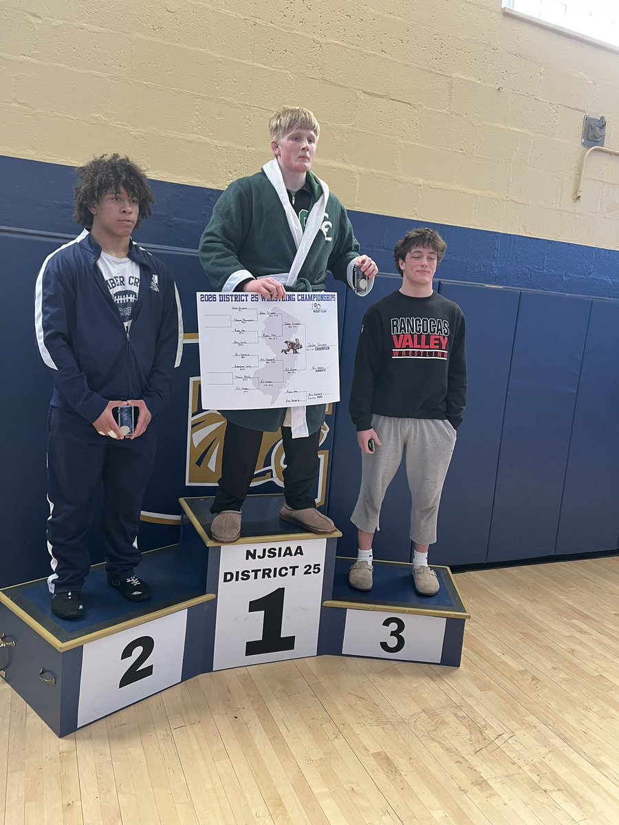 TimberWrestling's tweet photo. We had 4 guys advance to the Region 7 tournament. Regions start next Friday at Lacey High school. 
157- Matt Cordova  🥉 
175- Zyeir Green  🥈 
190- Eli Green 🥈 
215- Julian McCray 🥉 https://t.co/eNWyjBLr4a