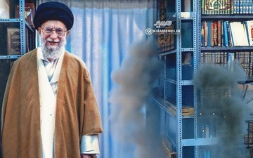 vijaykumar1305's tweet photo. See how the people standing in these pictures were killed one by one. #Iran #IranWar #Israel #Tehran https://t.co/CeWn8QddhV