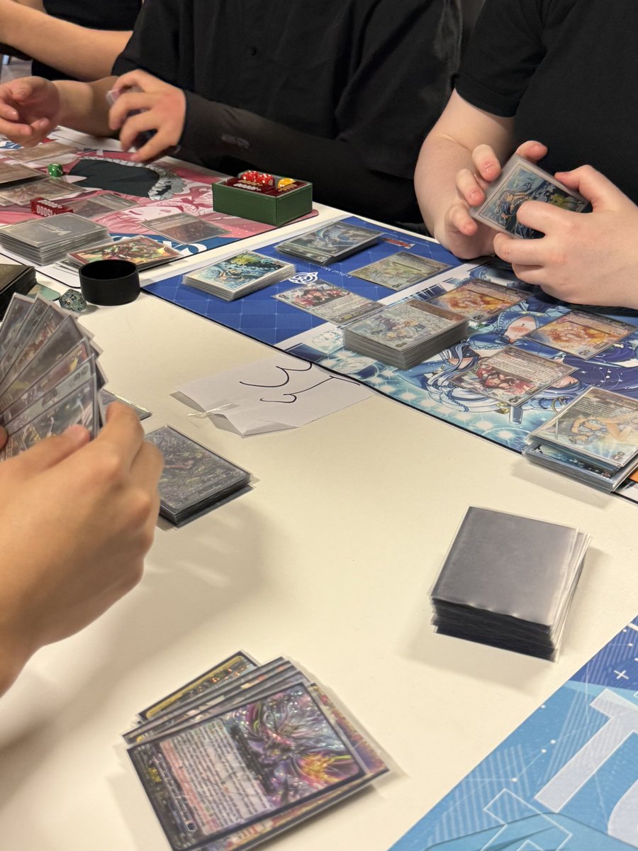 Around 1 premium looking like this everywhere GG