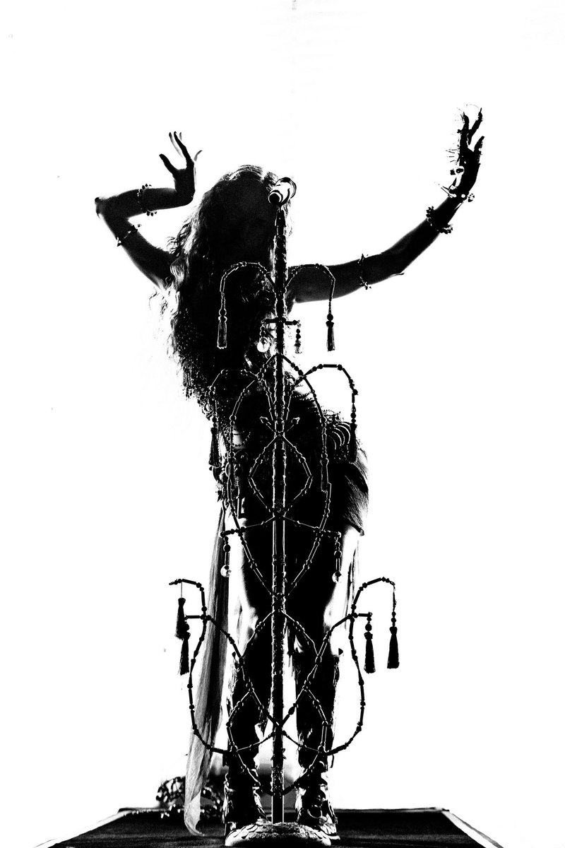 Marina Sena sendo uma das coisas mais naturais possíveis.