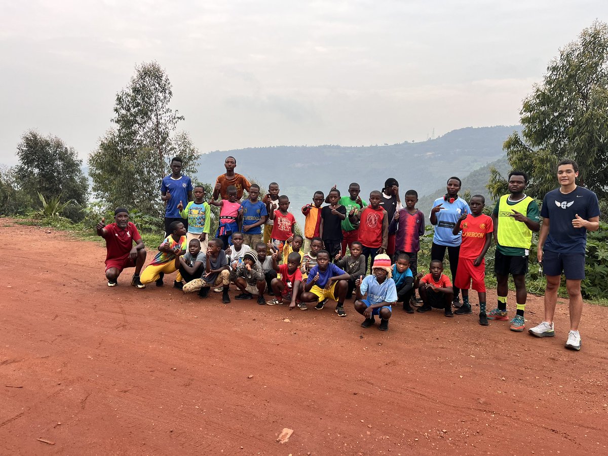 EugeneU's tweet photo. Saturday morning run with the next generation. #VisitRwanda https://t.co/6WYW6hAn8K