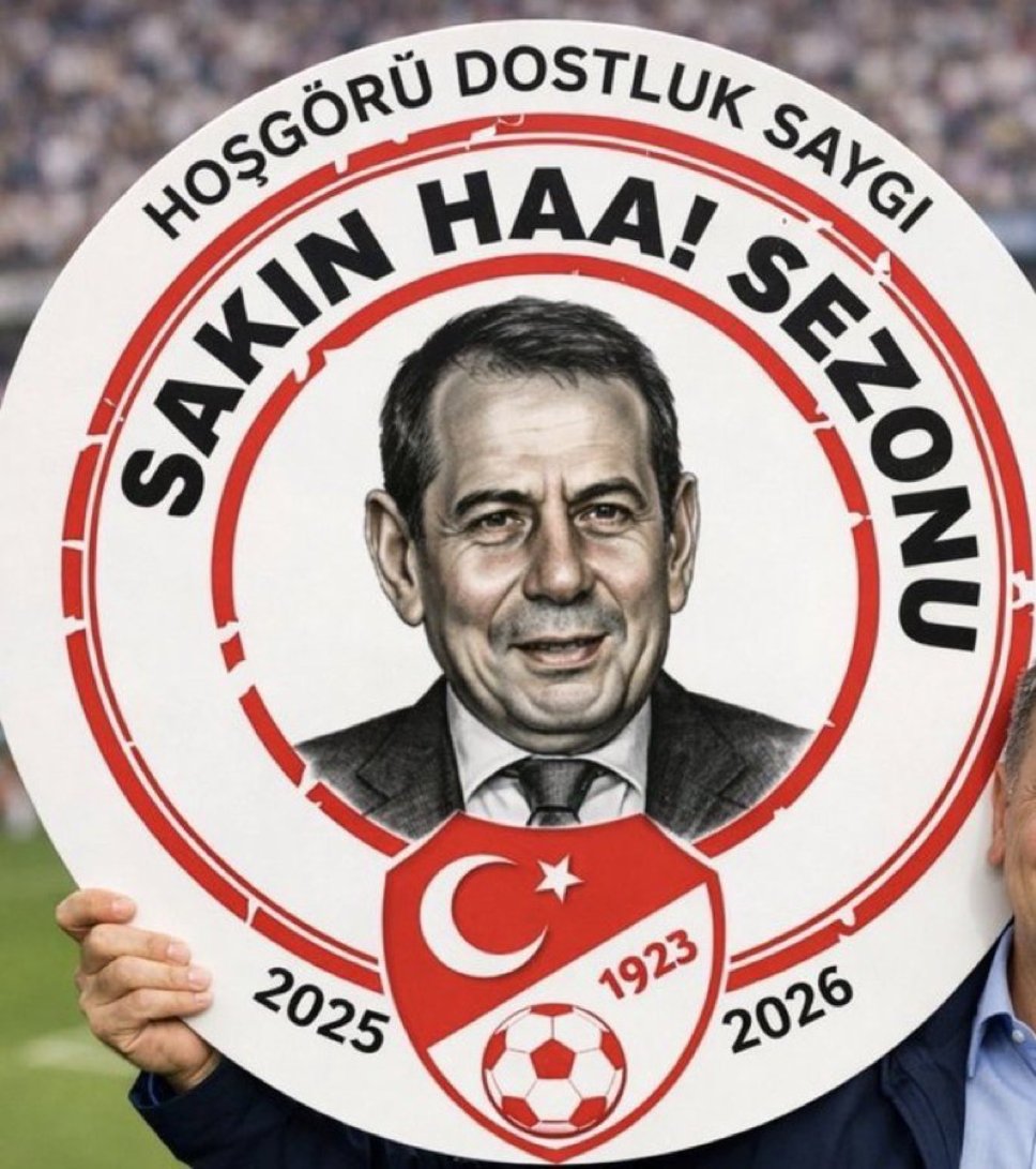 -Torreira taraftarın içine girdiği
için sarı kart yemeliydi
-Sacha Boey korner direğine
tekme attığı için kart yemeliydi
-Singo %10000 luk kırmızı kartlık
pozisyonda sarı kart yememeliydi
-Davinsonun en az 2-3
hareketine kart çıkmalıydı

Görüyor musun bunları <a href="/TFF_Org/">TFF</a>