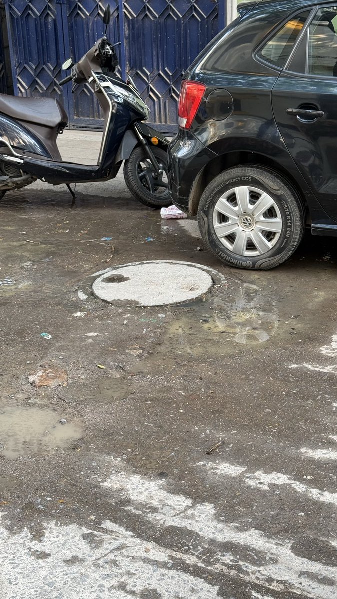 iceman000117's tweet photo. @HMWSSBOnline Drainage Overflow since last 5 days. Complaint registered but still no response. Location Agapura, Street No.7, Behind Habeebnagar Police Station. https://t.co/HOVmiEylKH