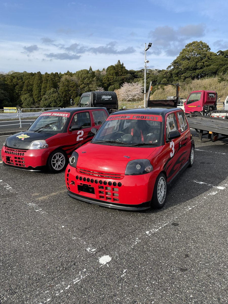 rainbow3037s's tweet photo. #みんなのDAIHATSU見せて
LA400KコペンエンジンKF-VET電スロ仕様のエッセ（推定100馬力）、ソニカエンジンKF-DETブーストアップ仕様のエッセ（推定80馬力）、通勤快速仕様のソニカ（ノーマル）
実はもう1台エッセを制作中🔧
最近の趣味と暇潰しはダイハツエンジンオーバーホール😆 https://t.co/a5NkcFMmdc