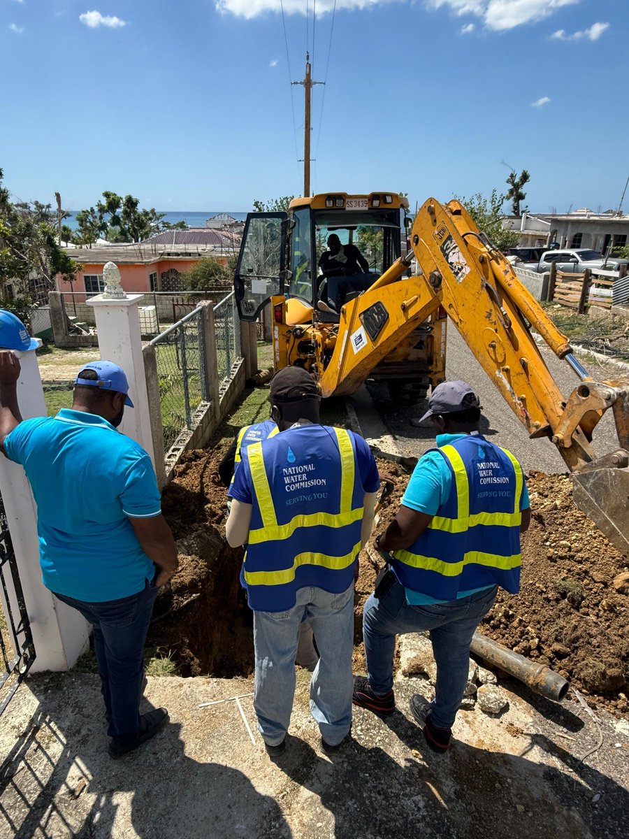 NWCjam's tweet image. #ServiceUpdate in Whitehouse, Westmoreland.
On February 20, 2026 NWC workmen carried out repairs on a 4-inch transmission main in the Whitehouse, Westmoreland vicinity.