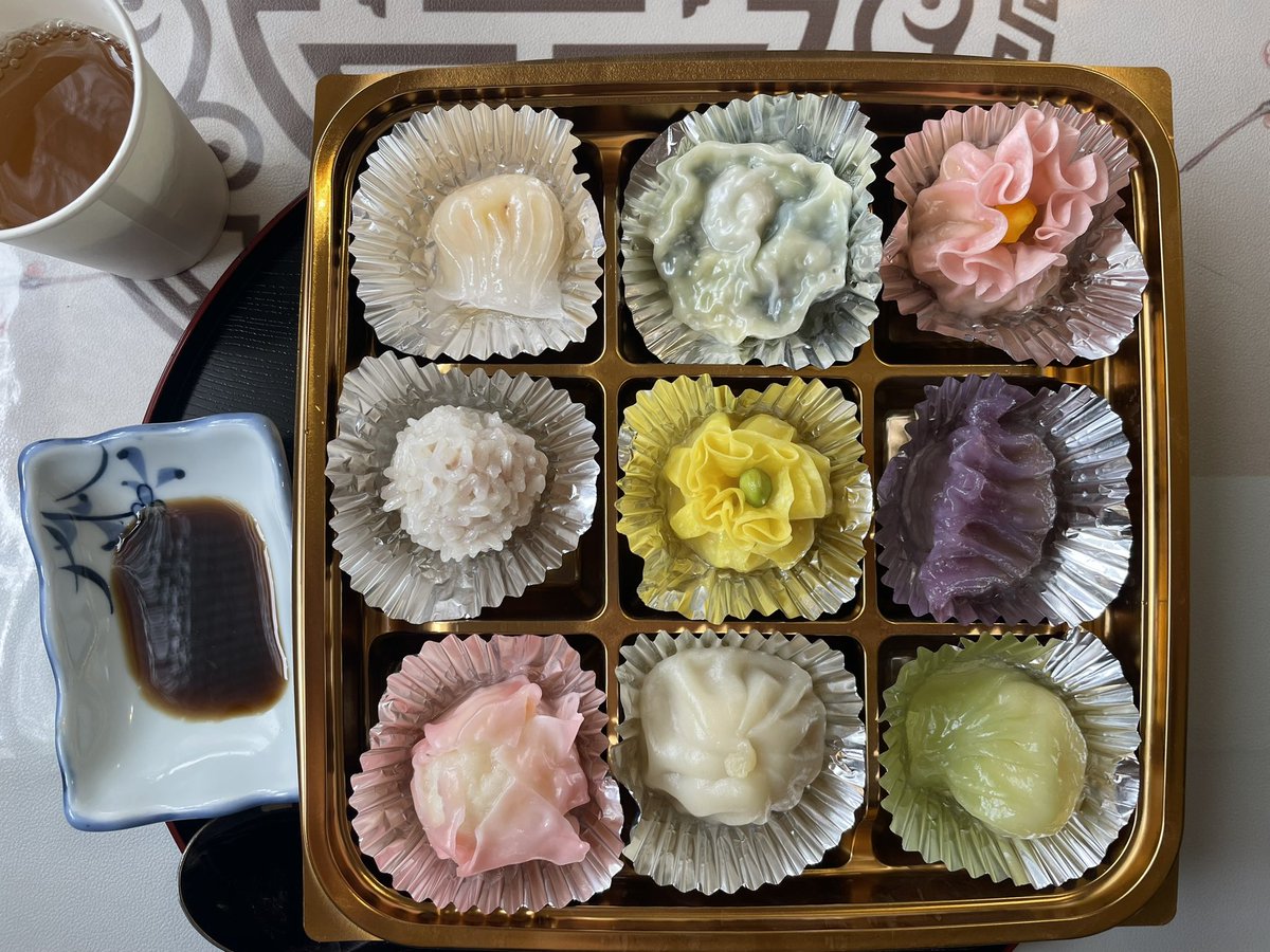 そうそう。
昨日食べたやつ😸

テイクアウトが主な店だけど、裏に食べるスペースがあるお店でした。

美味しかったです🐼