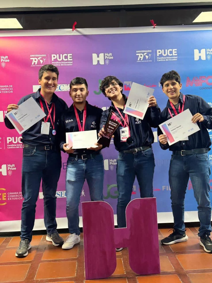 pucesedeibarra's tweet photo. La excelencia académica se traduce en impacto real. 🎓✨
Felicitamos al proyecto BIOMEROS de la Escuela de Ciencias Agropecuarias y Ambientales de la PUCE Ibarra por haber obtenido el primer lugar 🥇 en el Hult Prize.
¡Felicidades a los ganadores! 👏 #Pucei💙🩵 https://t.co/ETbJbpRlkp