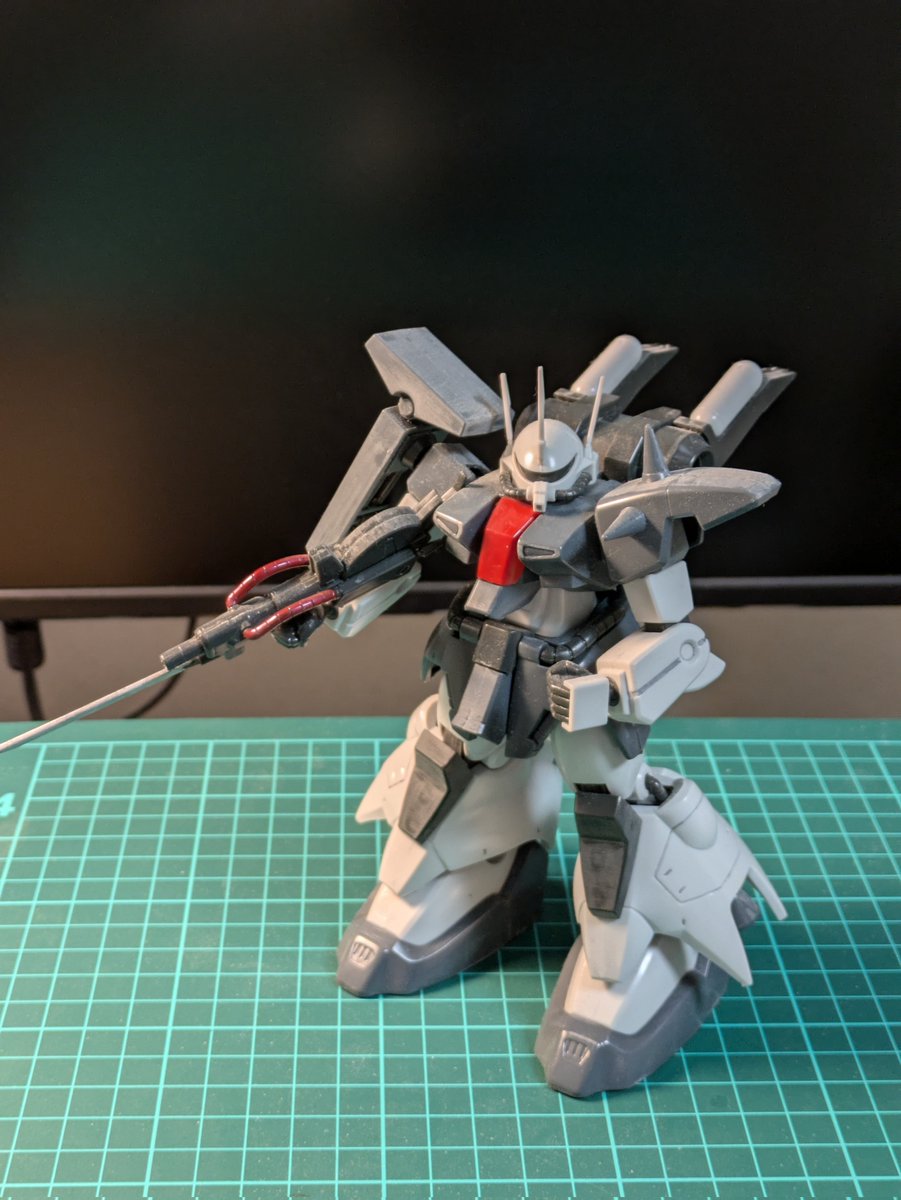 今日は機動戦士ガンダムZZの40周年らしいので1年前に作ったHGザクⅢを