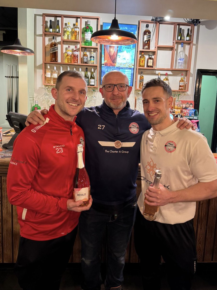 Crawley Down Gatwick tweet media