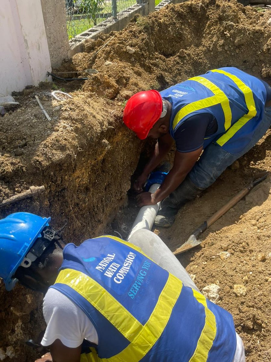 NWCjam's tweet image. #ServiceUpdate in Whitehouse, Westmoreland.
On February 20, 2026 NWC workmen carried out repairs on a 4-inch transmission main in the Whitehouse, Westmoreland vicinity.