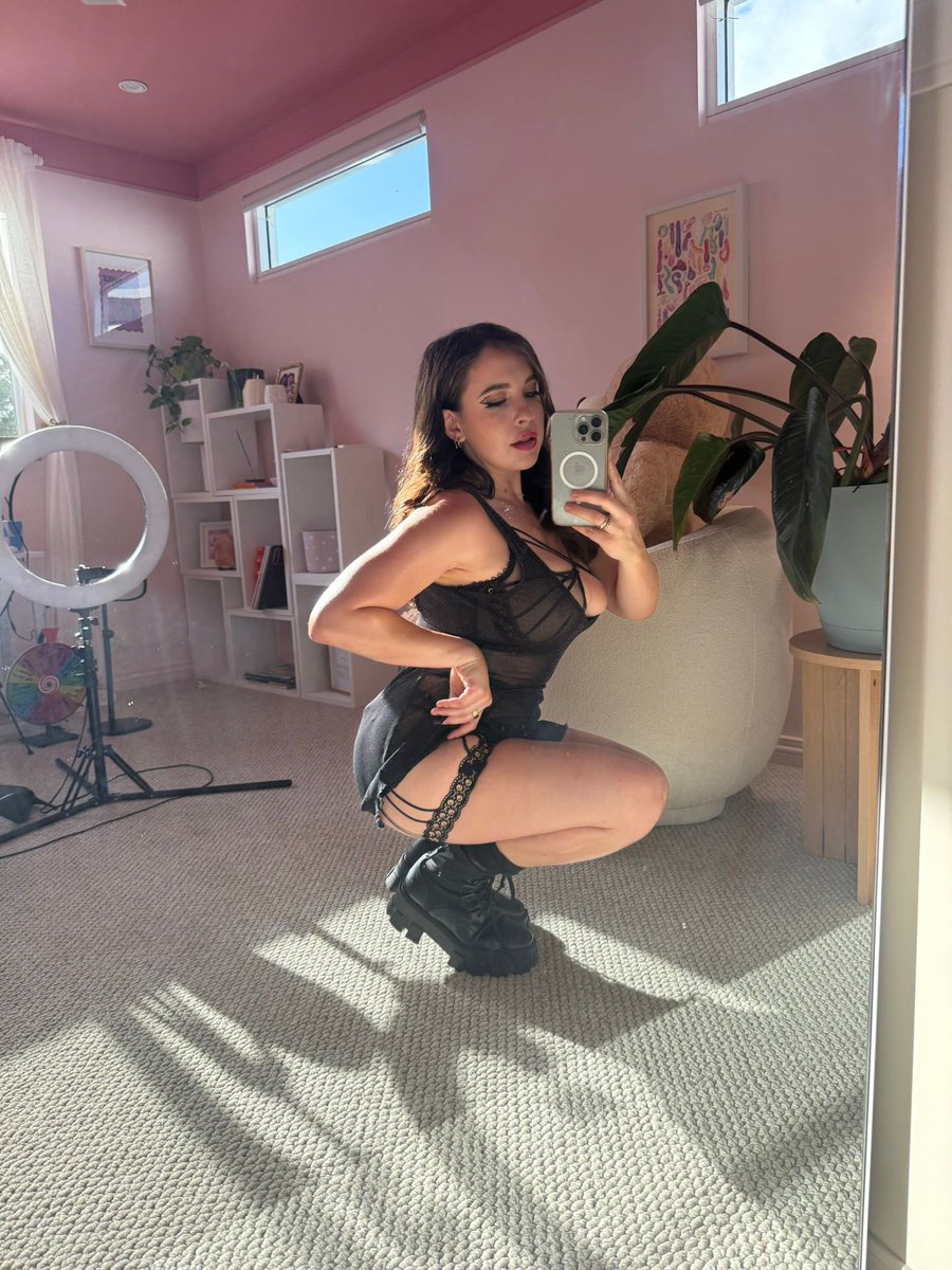 Rubymayofficial tweet media