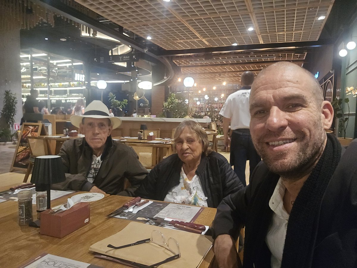 Discípulo de Hipócrates tweet media