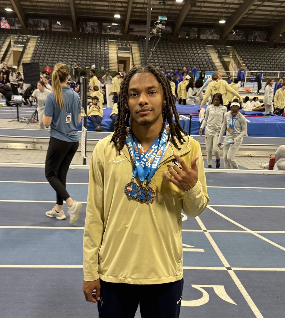 Lessie Anderson tweet media