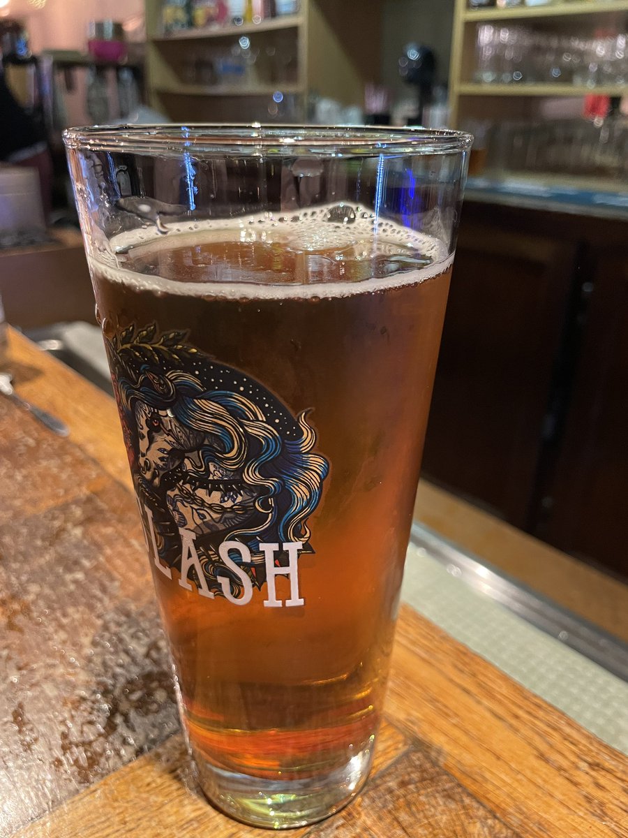DiEmZzzz's tweet photo. Cheers🍻 https://t.co/ebuxhwFBiT