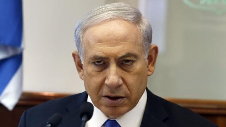 👉 CET HOMME EST RESPONSABLE DE LA MORT DE 25 ENFANTS PAR JOUR À GAZA !

En 850 jours, son gouvernement génocidaire a tué 21 289 enfants.

Et aujourd’hui encore, il en a tué une centaine avec son acolyte Trump !

(CHIFFRES CONCERNANT GAZA CONFIRMÉS PAR L’ONU ET L’UNICEF)