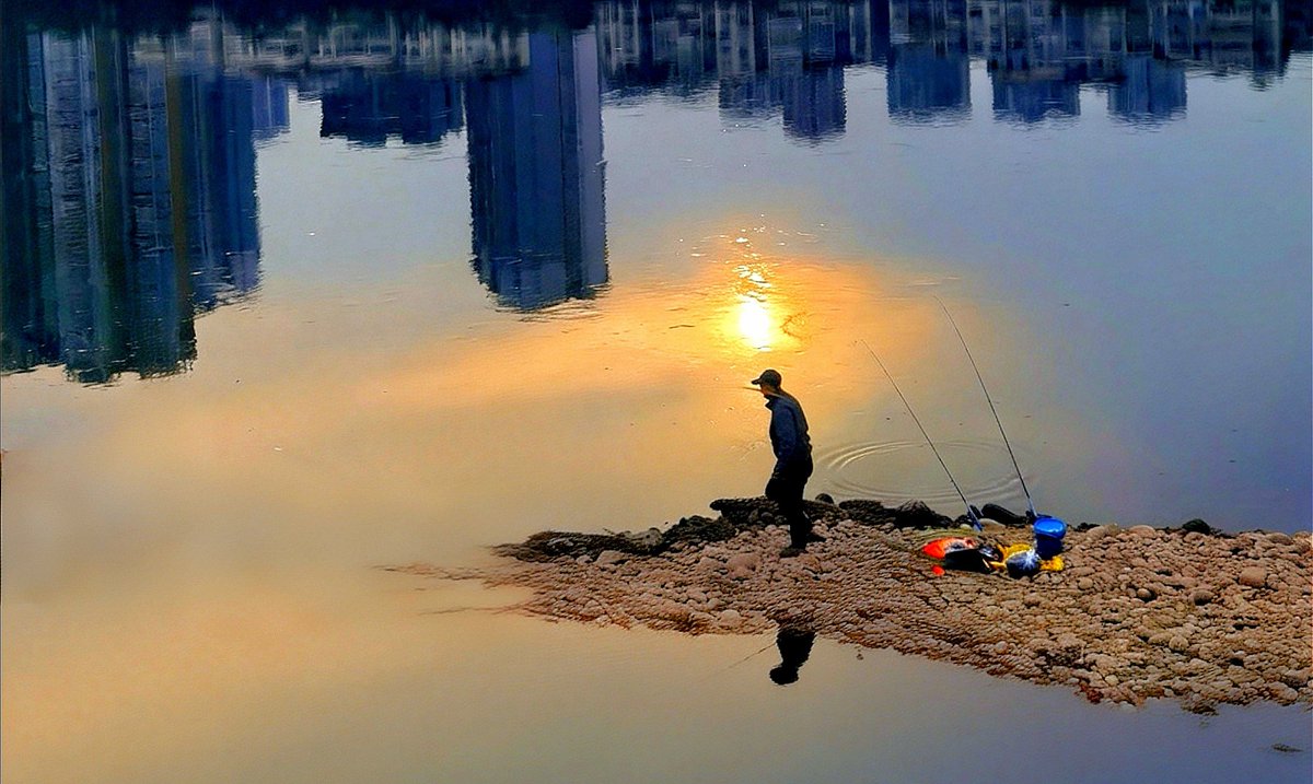 ZhangDyang's tweet photo. 独钓夕阳 https://t.co/jn8YQ5cxQ0