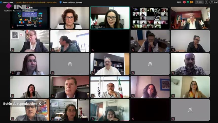 IEESonora's tweet photo. La Consejera Electoral del #IEESonora y Presidenta de la (@AMCEE_Mx), Mtra. Alma Lorena Alonso Valdivia (@almaalonso19), participó, de manera virtual, en la presentación del libro “Violencia digital en razón de género. Sentencias frente a su impacto político”, obra de la Dra. Gloria Ramírez Hernández, en el marco de las actividades del Observatorio de Participación Política de las Mujeres en México y en conmemoración del #8M.

Este importante espacio de análisis fue convocado por el Instituto Nacional Electoral, elTribunal Electoral del Poder Judicial de la Federación, la Asociación Mexicana de Consejeras Estatales Electorales, consolidando un diálogo interinstitucional en favor de la erradicación de la violencia digital en el ámbito político electoral.

Durante el evento, además de la intervención de la autora, se contó con la participación de destacadas personalidades: La Lic. Guadalupe Taddei Zavala, Presidenta del Consejo General del INE, quien brindó el mensaje de apertura, la Dra. Claudia Arlett Espino, Secretaria Ejecutiva del (@INEMexico), la Dra. Alejandra Montoya Mexía, Directora General de Igualdad de Derechos y Paridad de Género del #TEPJF.

La moderación estuvo a cargo de la Mtra. Vera Juárez Figueroa (@verajuarezf), Consejera Electoral del #IEEBC y Vicepresidenta de la AMCEE.

La obra presentada ofrece un profundo estudio de sentencias que evidencian el impacto de la violencia digital en el ejercicio de los derechos político-electorales de las mujeres, aportando herramientas clave para su prevención, atención y erradicación.

Con este tipo de iniciativas, las instituciones refrendan su compromiso con el fortalecimiento de la participación política de las mujeres y la construcción de una democracia más justa, incluyente y libre de violencia, especialmente en entornos digitales.