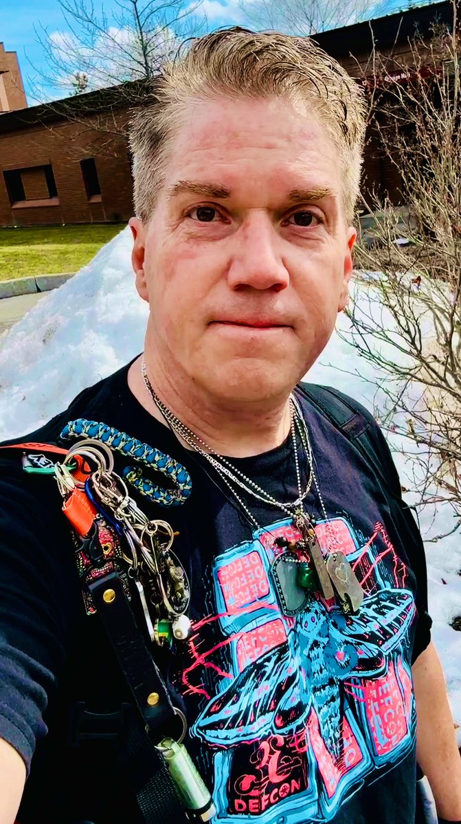 jaysonstreet's tweet photo. Heading over to #ISTS getting ready for the winter here then realized that after how the too hot weather in Texas has been I really like the cold! 😁 #HackerAdventures https://t.co/HXc4qQTEgd