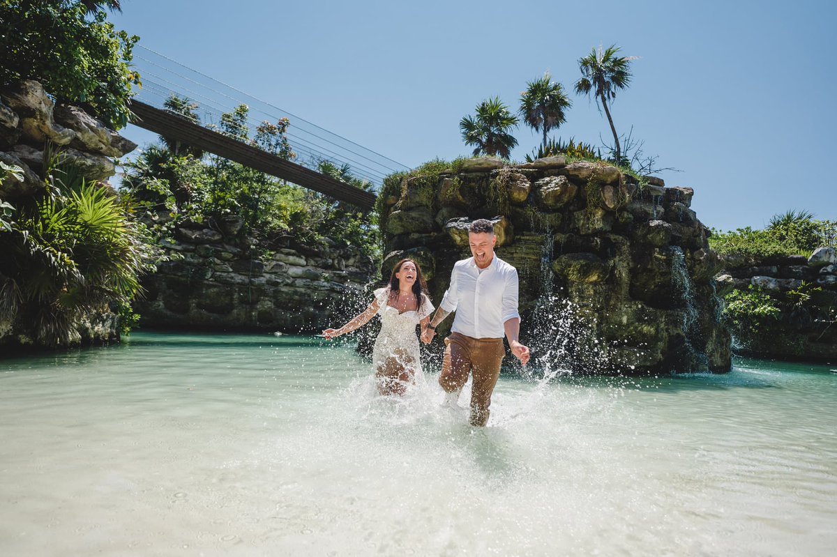 PixanPhoto's tweet photo. 2026 Cancun Wedding Photographer Costs: $1.2K entry-level to $12K+ premium w/ video/drones! Insider tips: Skip resort commissions, embrace heart-centered moments, &amp; connect w/ your photog's energy for epic shots. 500+ weddings strong at Pixan!
Full guide: https://t.co/tXc45t5uGX https://t.co/ZDtkm83qS8