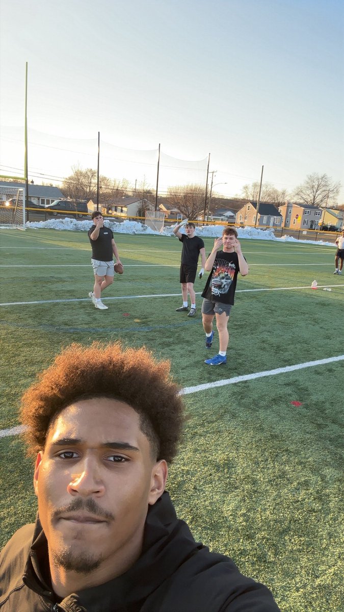 BrennanFarns's tweet photo. Some nice weather figured we’d get outside and work.#GoOwls https://t.co/q9RLWvIzdH
