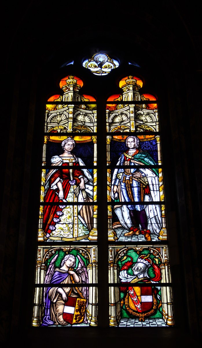 StephenGarone's tweet image. Historical #Stainedglass in the #Basilica of the Holy Blood in #Bruges, #Belgium. Find out more at stephentravels.com/come-inside/ba… 🇧🇪⛪️✝️