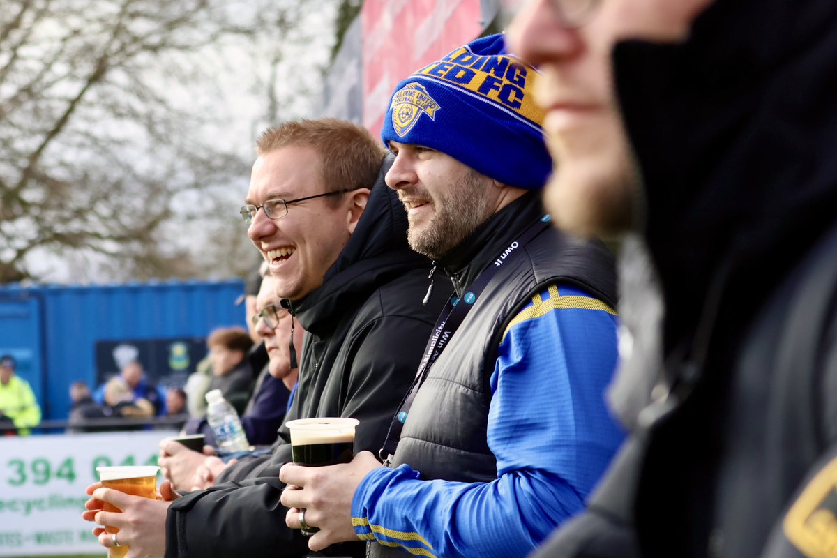 Jayphoto1993's tweet photo. This is what local football is about in 4 images the club and the community coming together week in week out to support there local team a club is nothing without its fans @TulipSC23 #GettingTogether #CommunitySupport #MatchDay #Supporters @SpaldingUnited @LincsOLSport https://t.co/0wCHPkMDYt
