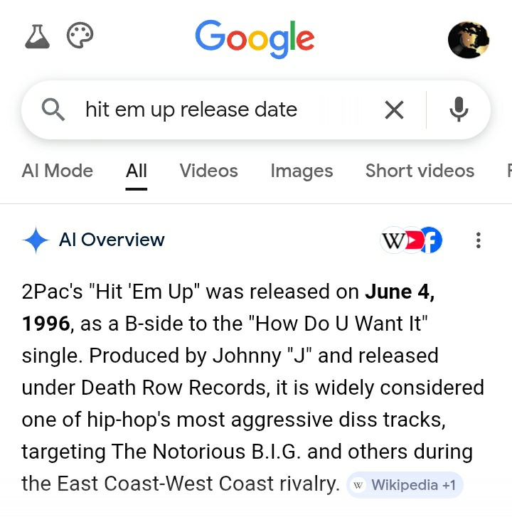 Maddpoprecords's tweet photo. Jay-Z lookin at Tupac outshining him again like in 1996. It was supposed to be his big year then #hitemup That damn Diddy😂
Nicki there too and she came out way after him. No excuse😂
DRAAKE! A white guy. Damn well at least he got the talent security guard job down at the field https://t.co/wkmWiY2cGz