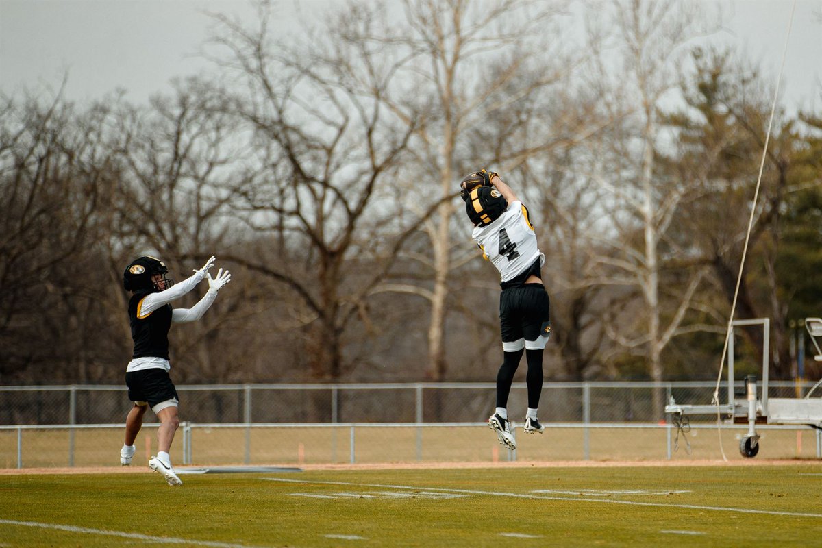 ✞Trajen Greco✞ tweet media