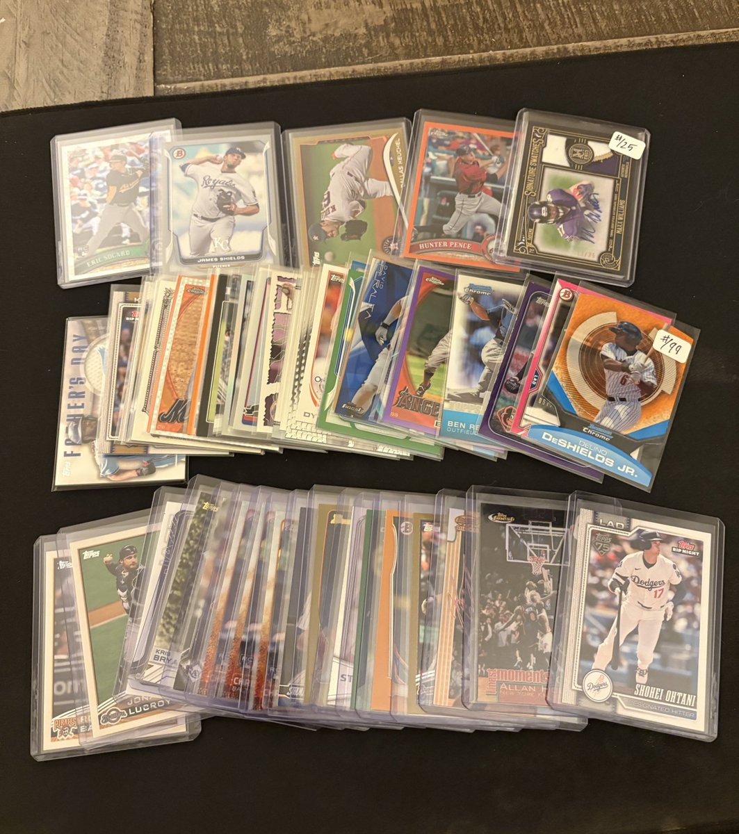 LandoCardz's tweet photo. Would anyone be a taker in a medium sized lot of low-end numbered cards and rookies? I would dare say $1-$5 range per

Just to throw out a number $40 shipped so they’re out of my hair, 56 total cards https://t.co/Bli3wUE6Gq