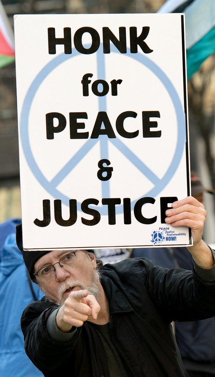 Petepaul's tweet photo. People gathered on the west side of Philadelphia City Hall at noon on Saturday to protest the U.S. and Israel attack on Iran.  #AFSC #centercityphiladelphia #nowar Peace Action Peace, Justice, Sustainability, NOW 50501 - 50 States, 50 Protests, 1 Day
Fridays At Fetterman's https://t.co/Urd049iMIP