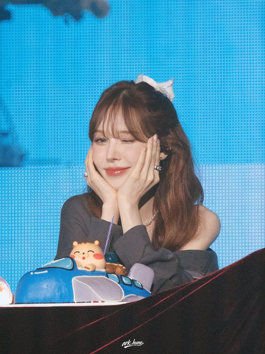 ark_hune's tweet photo. 260228
 🎂🎂🎂
#웬디 #WENDY 
#WENDY_WORLDTOUR_ENCORE https://t.co/oaJTWNgssU