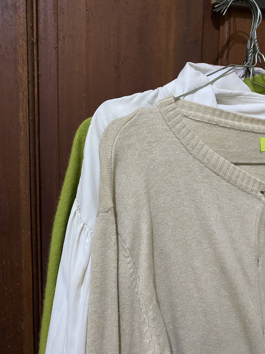 gravitearss's tweet photo. Mau ngosongin lemari kemeja, cardigan, blouse, sweater di range harga 5k - 20k.
Dom tgr, via oren💥 https://t.co/uGTXif4rtt
