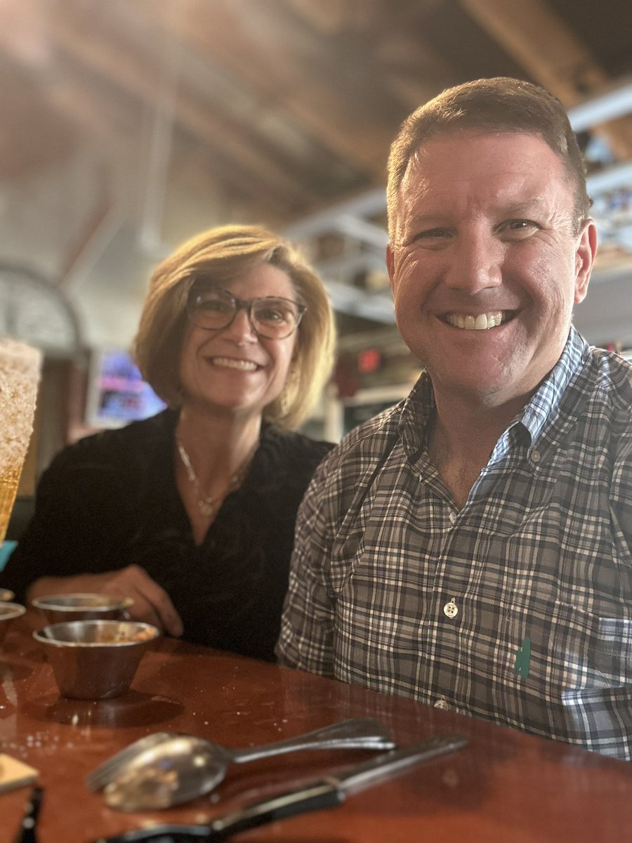 MrsCoachBarger's tweet photo. Skinny margarita flight goals 🍹💚

Three flavors, zero regrets, and all the good vibes at Lupe Tortilla.

When you can’t pick just one… you don’t. 🙌✨ #SkinnyMargarita #Cheers #TexMexTime

@LupeTortilla #TexMex @supreior @BargerCoach https://t.co/FC1xPY0Bth