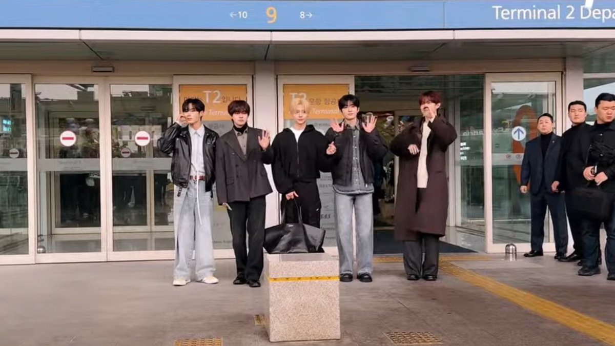 does this seem fair to you?

FAIR TREATMENT FOR ALD1 C-LINE
#JusticeForALD1CLine 
#알디원_중국멤버_공정한_대우해
<a href="/wakeone_offcl/">WAKEONE 웨이크원</a> <a href="/ALD1_official/">ALPHA DRIVE ONE</a> <a href="/ALD1staff/">ALD1 STAFF</a>