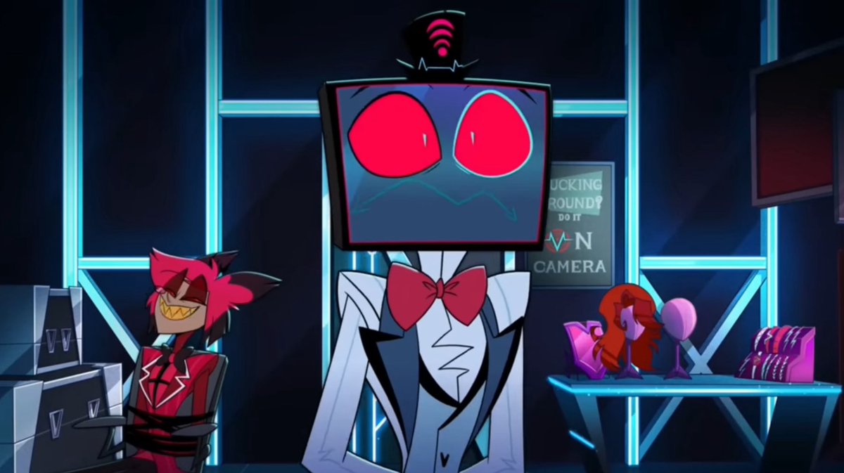 When you get caught in 4k staring at your wife’s juicy ass by the guy you kidnapped 😮: