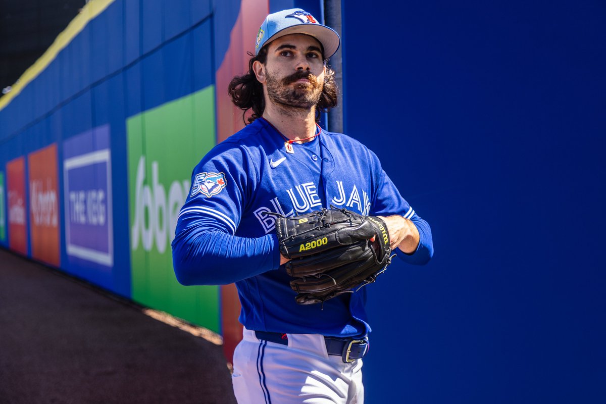 BlueJays's tweet photo. Your first look at Dylan Cease: Toronto Blue Jay 🤩 https://t.co/eor8RZdM1w