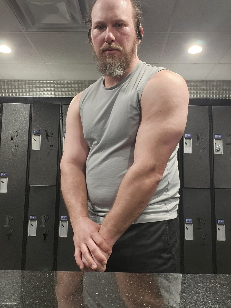 T0talReck's tweet photo. Hit the gym today did arm's for a total volume weight of 52,000 lbs moved

#Gym #GymLife #gymmotivation #fitness #FitnessMotivation #workout #muscles https://t.co/UwMH7Hrs22
