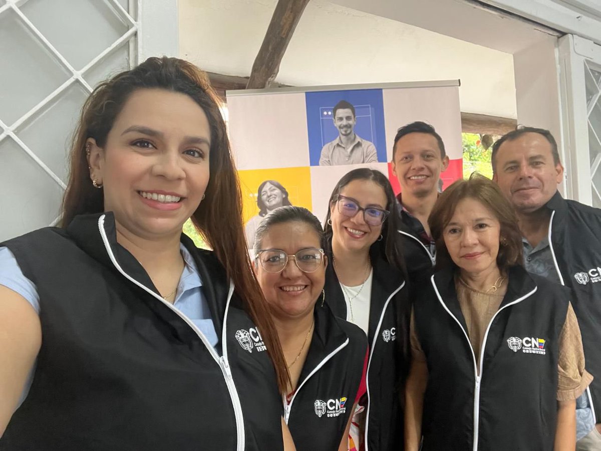 CNE_COLOMBIA's tweet image. #CNEPresente | En #Tolima trabajamos en horario especial en el punto dispuesto en la ciudad para postulación de testigos electorales. 📍 Ibagué: Calle 47 #4-61, barrio Piedra Pintada Alta 🕗 Horario: 8:00 a.m. a 5:00 p.m. ¡Garantizamos #LegitimidadYTransparencia!