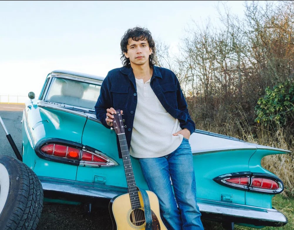 TheZone913's tweet photo. Catch the interview &amp; performance from Bluejay Friese, our Zone Band Of The Month for February! https://t.co/co6rEXsobi  @BluejayFriese https://t.co/MdYIyj60c6