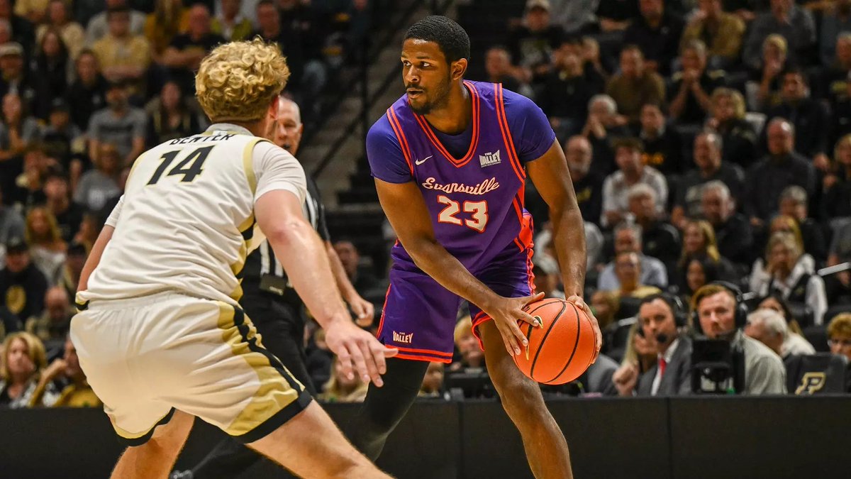 MVCHoopsCentral's tweet photo. Todayโs MVCHOOPSCENTRAL HIM Award easily goes to Evansvilleโs AJ Casey. He dropped a double double on 37 Pts. 12/16 FGs. 3/3 3FGs. (Including a game tying 3 in the last 30 seconds and a buzzer beater 3 for the win) 11 REBs. 1 AST. #Aces #HIMAward #ValleyRunsDeep https://t.co/pUnO8Vd2tn