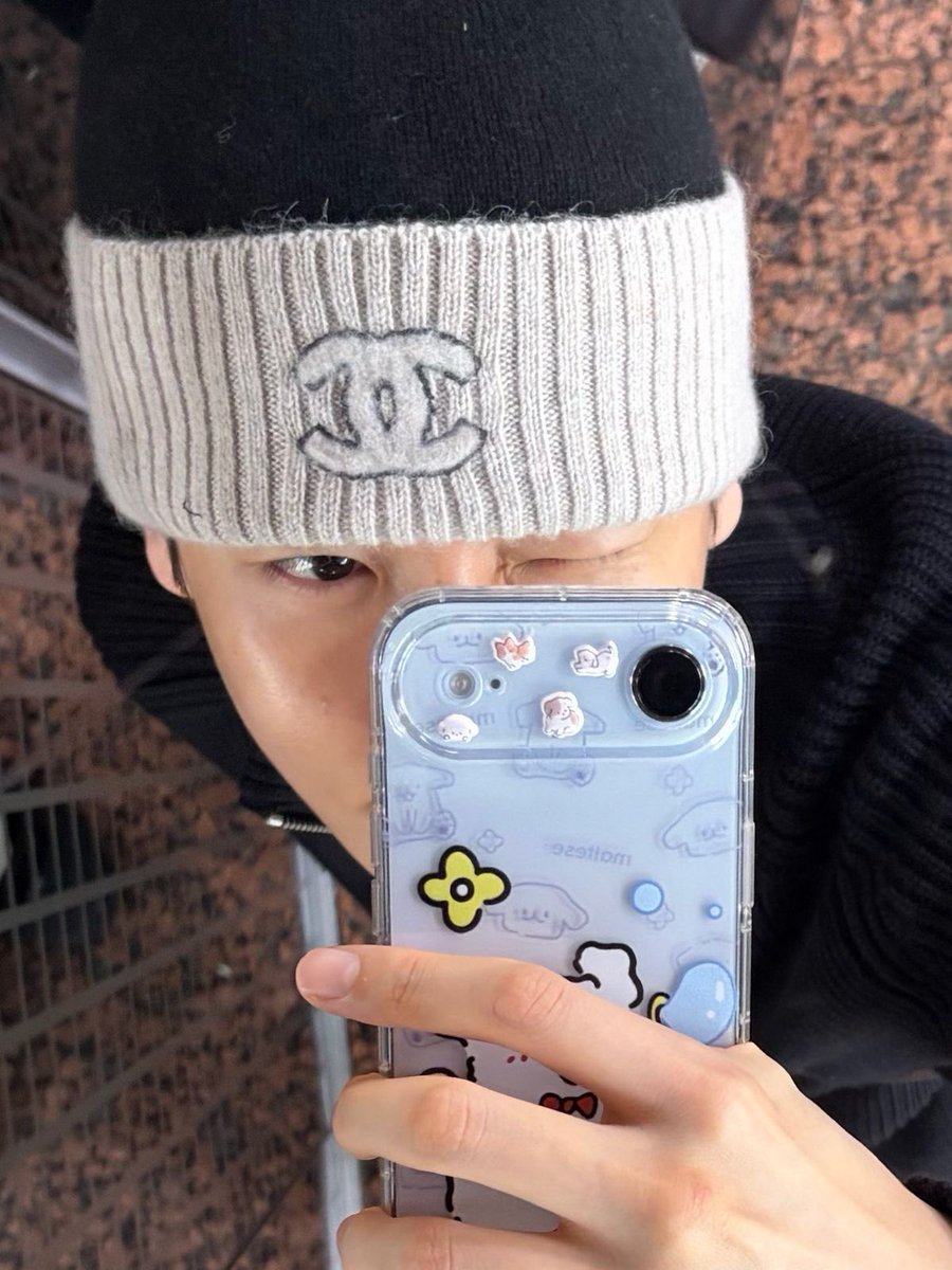 (⸝⸝• ᴗ<⸝⸝)