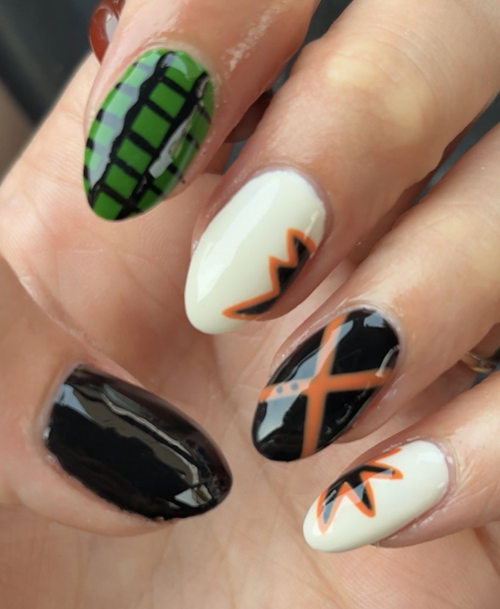 RankedAnxiety_'s tweet photo. My fav nail sets from last year 💅✨ 

Should I do #choso or #hawks inspired nails next? 

#naildesign #nails #nailart #kny #mha #tanjirokamado #izukumidoriya #bakugokatsuki #nailset #animetwt #KEIGOTAKAMI #chosojjk https://t.co/k6FD1EuNnd