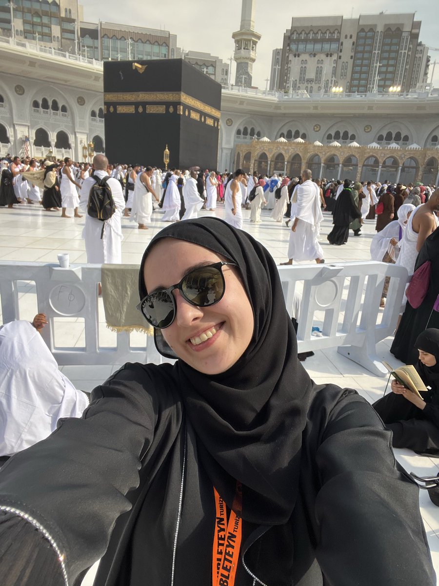 lolipopzade's tweet photo. Yeniden çağırsan,
Yeniden gelsem🖤… https://t.co/ooefG0OKmq