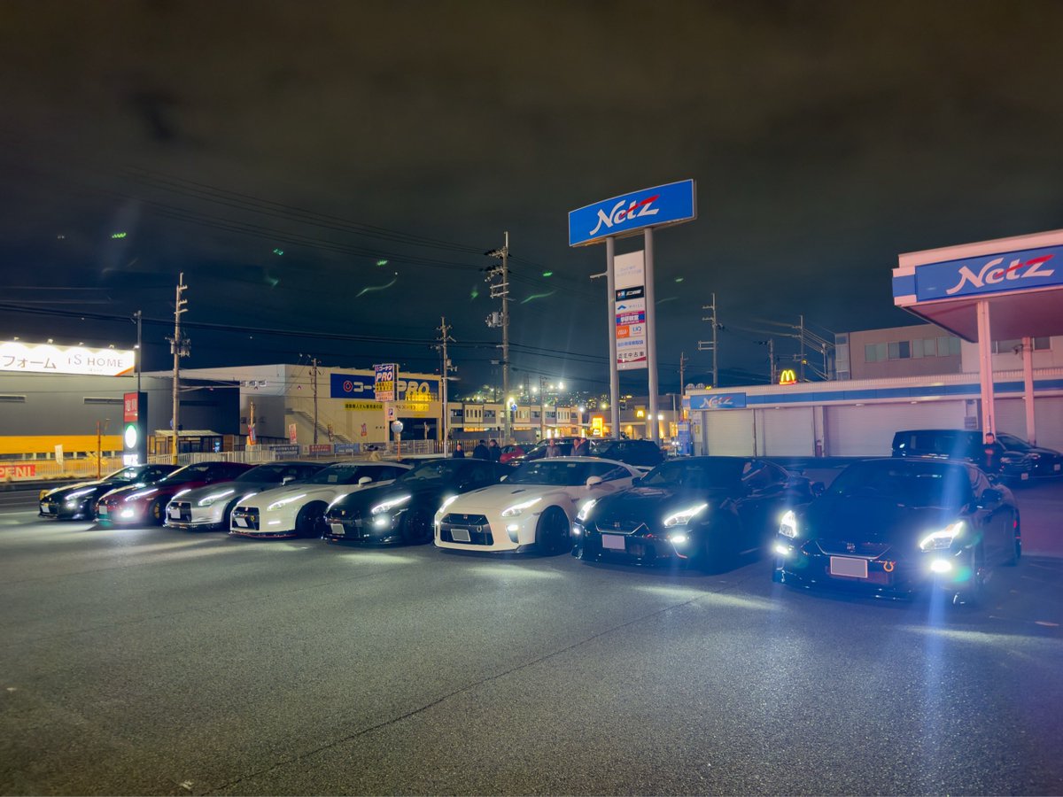 r35GTR_you's tweet image. R35GT-Rスタバミーティング☕️
⭕️⭕️    ®︎⭕️⭕️ ×8台
激寒だったけど、楽しかった✨

#GTR #R35 #スタバミーティング 
#純正テール倶楽部　
#ライトONの美学