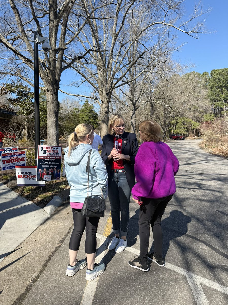 lauriebuckhout's tweet photo. Wrapped up the final day of early voting in Nash County with voters, future voters, and even some more dogs! Team Buckhout came out in strong numbers💪 https://t.co/oT2MBOTyvl