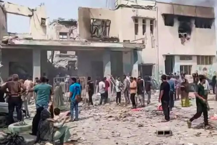 Region_Global's tweet photo. La Media Luna Roja iraní confirmó 201 muertos y 747 heridos en los bombardeos de EE.UU. e Israel contra Irán. Las Fuerzas de Defensa de Israel desplegaron unos 200 aviones que atacaron cerca de 500 objetivos en 24 provincias iraníes en 18 minutos.
https://t.co/srn8QtLeEk https://t.co/TMp52cJF69